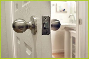 Expert Locksmith Services Morrisville, NC 919-725-7363 - 14-unlock-door